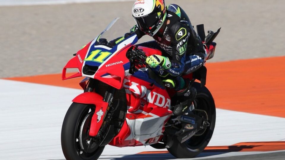 Moreira Learns From the Best as Rookie Studies Marquez Corner Entry at Thailand GP