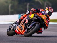 VINALES HAS SHOULDER SURGERY AFTER AUSTIN EXIT