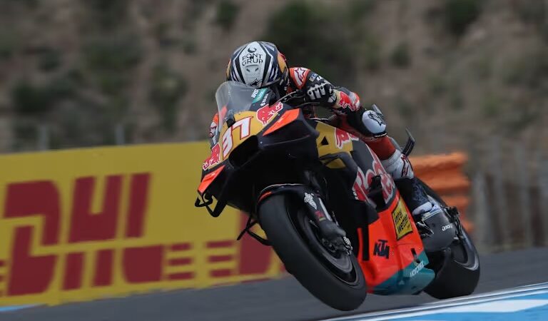 Acosta Takes Catalunya MotoGP Pole for KTM