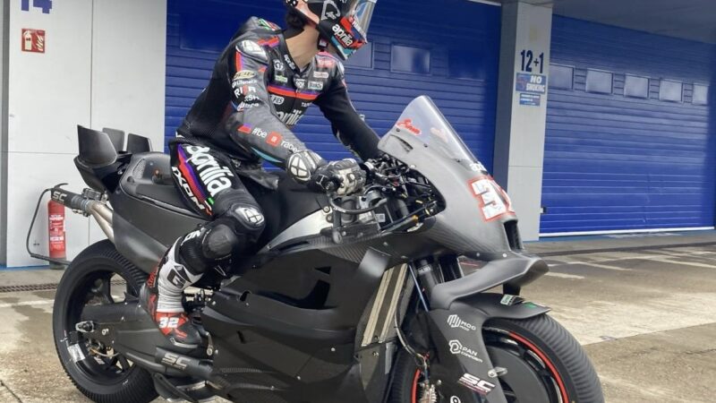 Aprilia RS-GP 850 Makes Wet Jerez Track Debut as 2027 Era Begins