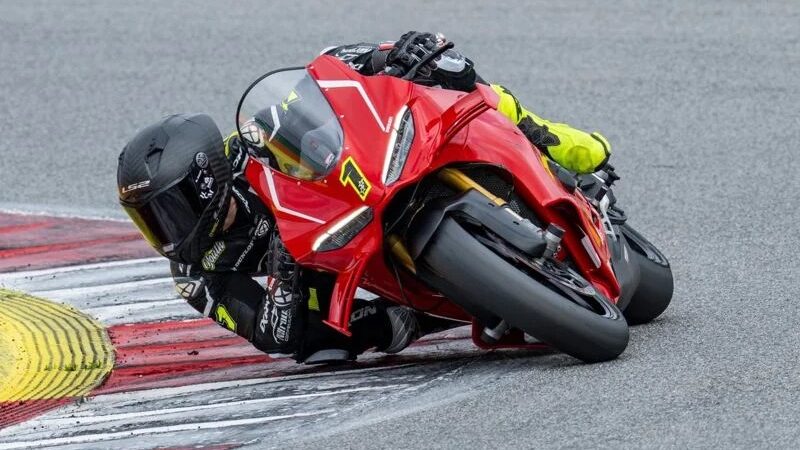 Ryde Tops Oulton Park Test on New Ducati Ahead of BSB 2026 Opener