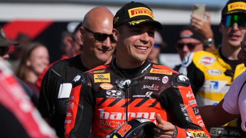 Yari Montella claims second podium of the weekend in Race Two&nbsp;
