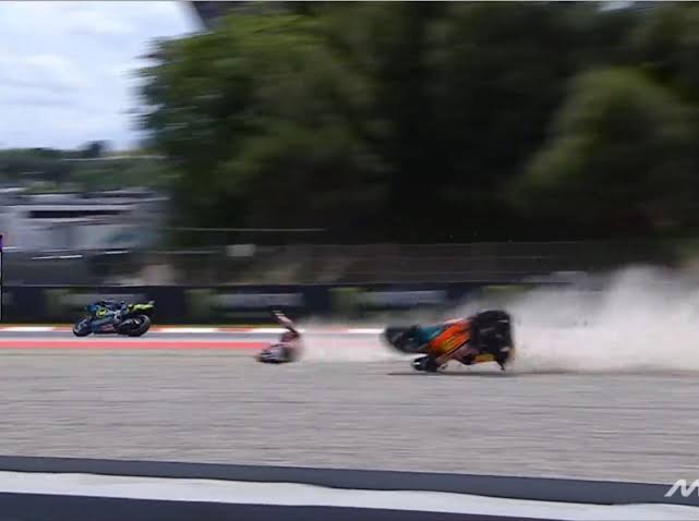Acosta Taken Out by Ogura on Final Lap of Catalunya MotoGP