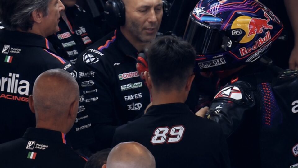 Martin Apologises to Aprilia After Garage Incident Following Fernandez Crash