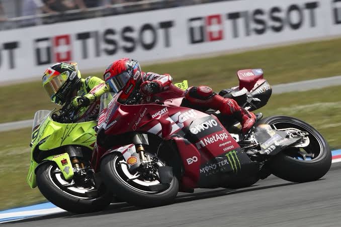 Marquez and Di Giannantonio Clash at Final Chicane